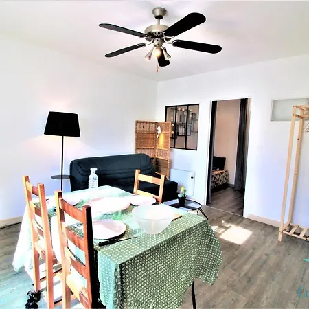 Apartment Hyeres-plage Studio Cabine-l'ayguade By Hc