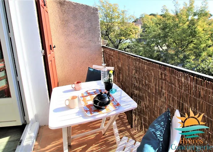 Hyeres-plage Cabine-l'ayguade By Hc *