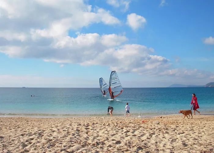 Hyeres-plage Cabine-l'ayguade By Hc