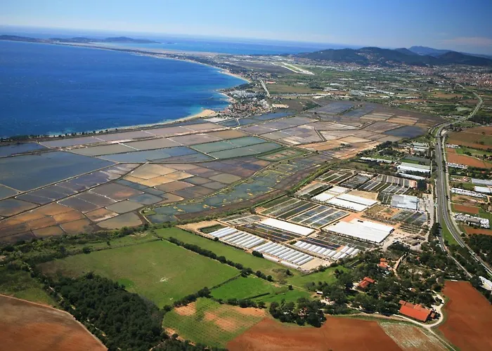 Hyeres-plage Cabine-l'ayguade By Hc * 耶尔